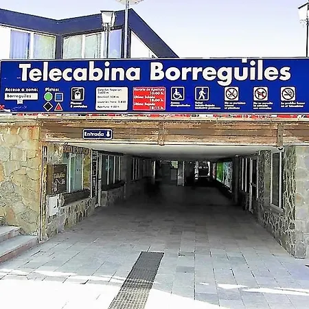 Plaza Sierra Nevada&zona Baja Sierra Nevada