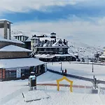 Plaza & Zona Baja