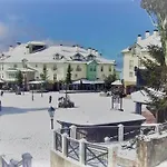 Plaza & Zona Baja
